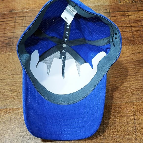 Hat - Picture 3 of 4